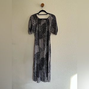 Bobeau. S. Blue and white maxi dress w/ pockets. NWT.